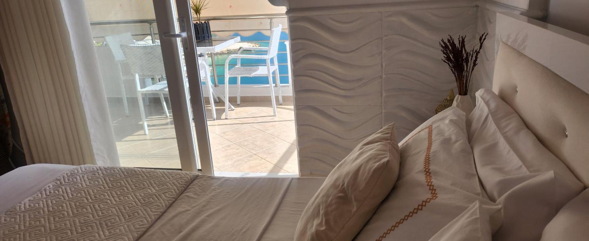 Alpha Seaside Apartment Sarandë Exterior foto
